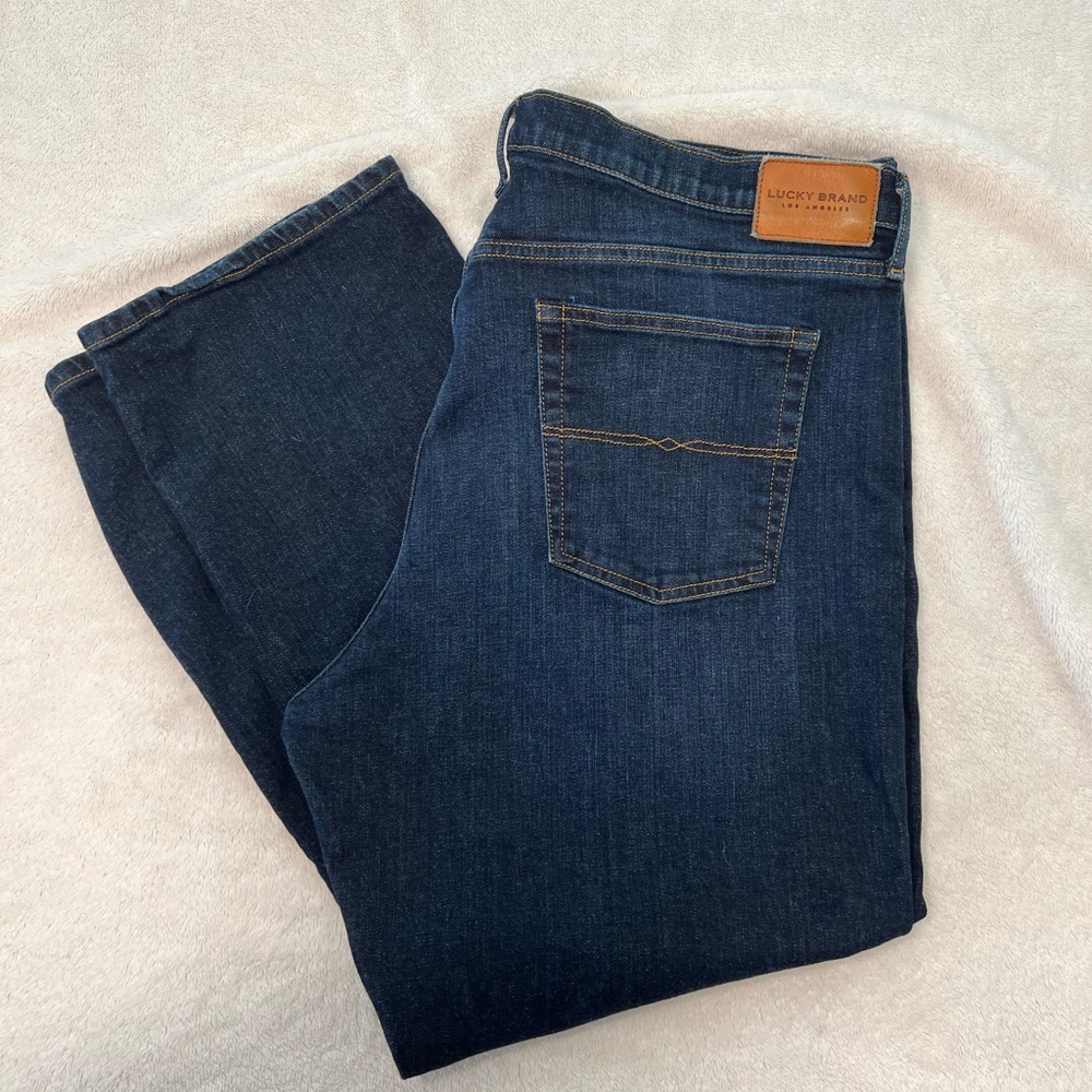Lucky Brand Jeans Relaxed 181 42 x 30; dark wash EUC